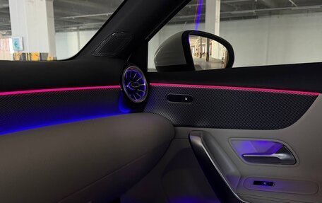 Mercedes-Benz A-Класс, 2022 год, 2 740 000 рублей, 12 фотография