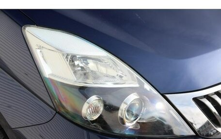 Toyota ISis I, 2013 год, 1 090 000 рублей, 19 фотография