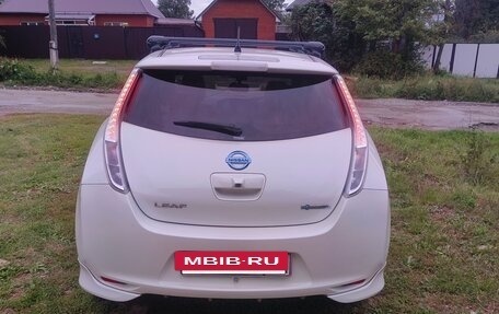 Nissan Leaf I, 2016 год, 900 000 рублей, 5 фотография