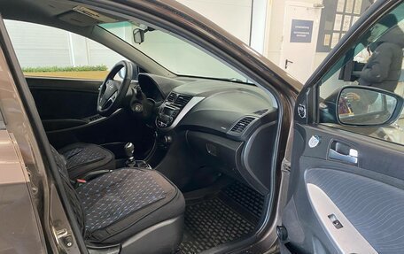 Hyundai Solaris II рестайлинг, 2014 год, 580 000 рублей, 13 фотография