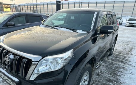 Toyota Land Cruiser Prado 150 рестайлинг 2, 2016 год, 3 430 000 рублей, 2 фотография