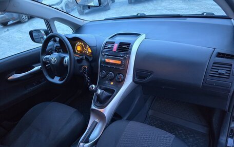 Toyota Auris II, 2011 год, 699 000 рублей, 16 фотография