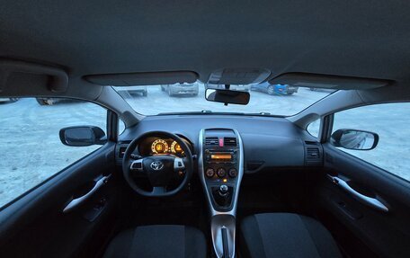 Toyota Auris II, 2011 год, 699 000 рублей, 19 фотография