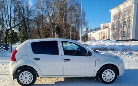 Renault Sandero I, 2014 год, 600 000 рублей, 4 фотография