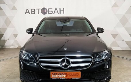 Mercedes-Benz E-Класс, 2019 год, 3 460 000 рублей, 2 фотография