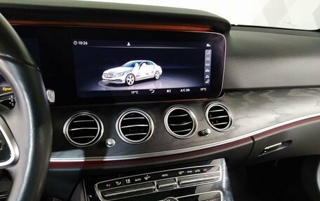 Mercedes-Benz E-Класс, 2019 год, 3 460 000 рублей, 11 фотография