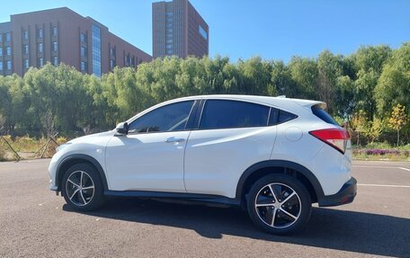 Honda Vezel, 2022 год, 1 899 900 рублей, 17 фотография
