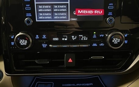 Toyota Highlander, 2022 год, 6 000 000 рублей, 15 фотография