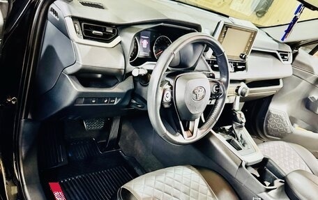 Toyota RAV4, 2021 год, 3 100 000 рублей, 7 фотография