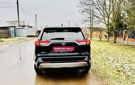 Toyota RAV4, 2021 год, 3 100 000 рублей, 2 фотография