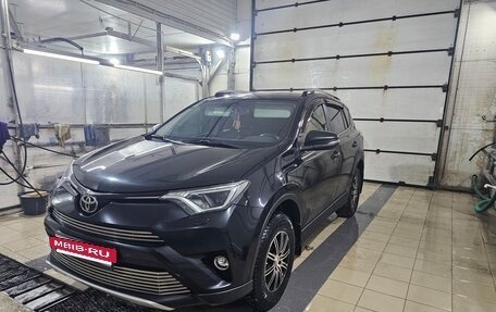 Toyota RAV4, 2016 год, 1 900 000 рублей, 2 фотография
