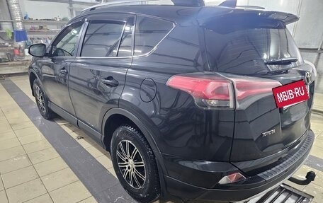 Toyota RAV4, 2016 год, 1 900 000 рублей, 12 фотография