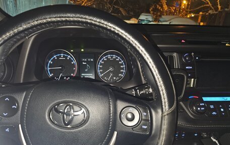 Toyota RAV4, 2016 год, 1 900 000 рублей, 21 фотография