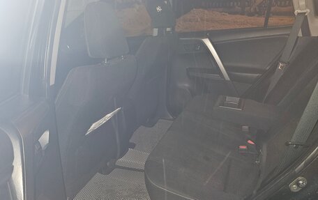 Toyota RAV4, 2016 год, 1 900 000 рублей, 29 фотография