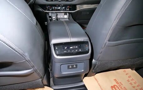 Nissan Pathfinder, 2024 год, 4 750 000 рублей, 26 фотография