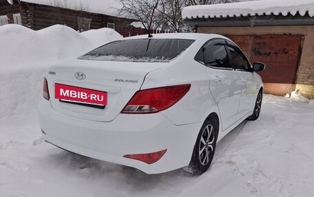 Hyundai Solaris II рестайлинг, 2015 год, 890 000 рублей, 3 фотография