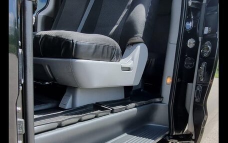 Hyundai H-1 II рестайлинг, 2010 год, 1 350 000 рублей, 12 фотография