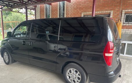 Hyundai H-1 II рестайлинг, 2010 год, 1 350 000 рублей, 10 фотография