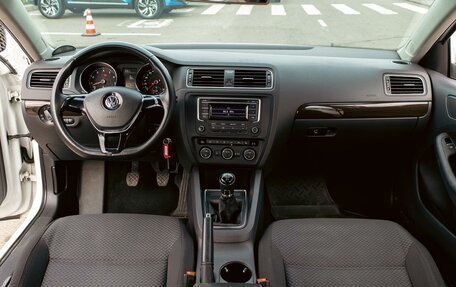 Volkswagen Jetta VI, 2016 год, 1 195 000 рублей, 15 фотография