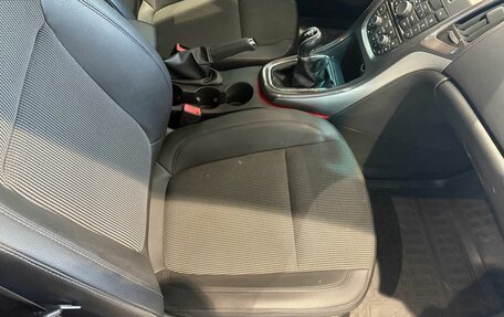 Opel Astra J, 2011 год, 599 000 рублей, 14 фотография