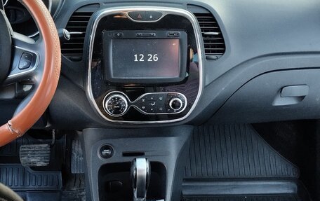 Renault Kaptur I рестайлинг, 2017 год, 1 050 000 рублей, 8 фотография