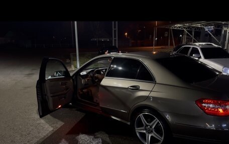 Mercedes-Benz E-Класс, 2009 год, 1 100 000 рублей, 3 фотография