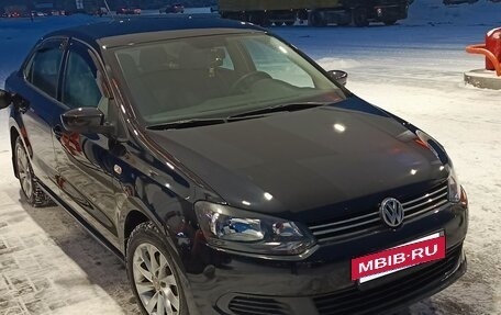 Volkswagen Polo VI (EU Market), 2014 год, 1 030 000 рублей, 2 фотография