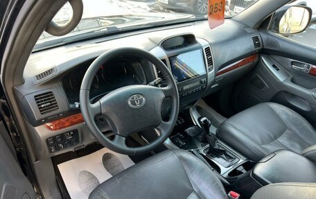 Toyota Land Cruiser Prado 120 рестайлинг, 2004 год, 2 229 000 рублей, 11 фотография