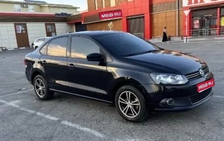 Volkswagen Polo VI (EU Market), 2014 год, 850 000 рублей, 1 фотография