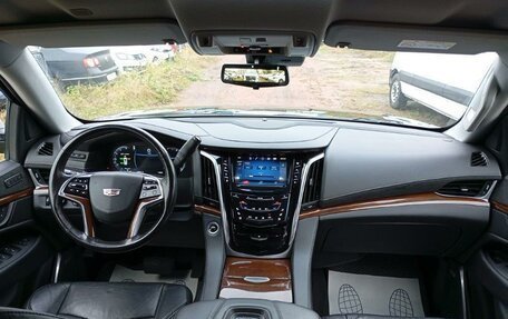 Cadillac Escalade IV, 2019 год, 4 980 600 рублей, 9 фотография