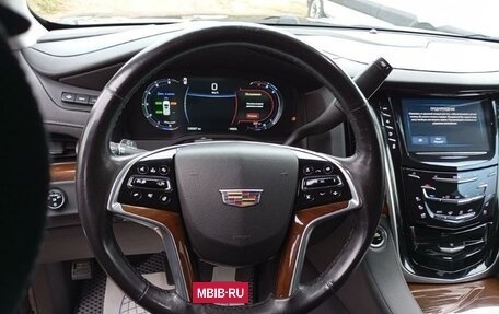 Cadillac Escalade IV, 2019 год, 4 980 600 рублей, 7 фотография