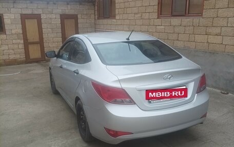 Hyundai Solaris II рестайлинг, 2015 год, 750 000 рублей, 3 фотография