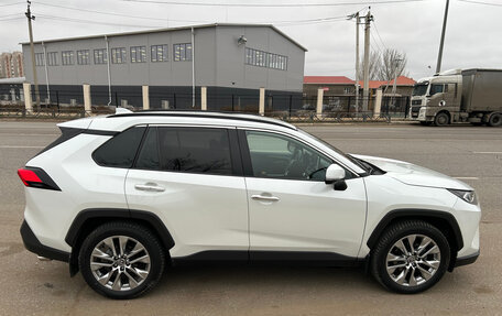 Toyota RAV4, 2019 год, 3 500 000 рублей, 4 фотография