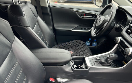 Toyota RAV4, 2019 год, 3 500 000 рублей, 13 фотография