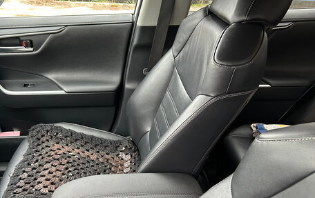 Toyota RAV4, 2019 год, 3 500 000 рублей, 14 фотография