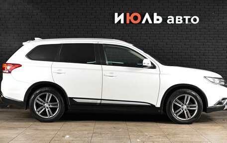 Mitsubishi Outlander III рестайлинг 3, 2018 год, 2 060 000 рублей, 5 фотография