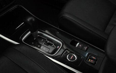 Mitsubishi Outlander III рестайлинг 3, 2018 год, 2 060 000 рублей, 18 фотография