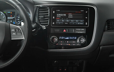 Mitsubishi Outlander III рестайлинг 3, 2018 год, 2 060 000 рублей, 17 фотография