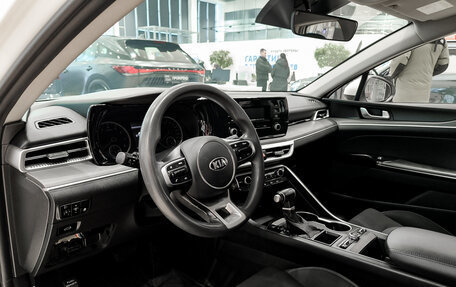 KIA K5, 2021 год, 1 899 000 рублей, 20 фотография
