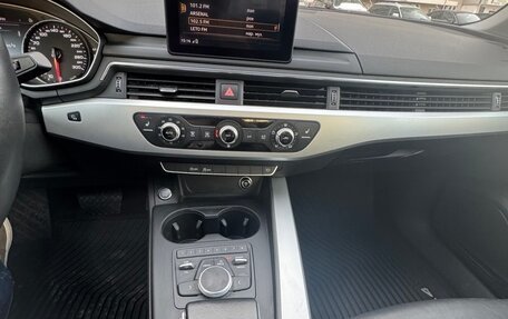 Audi A4, 2017 год, 2 400 000 рублей, 10 фотография