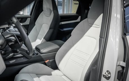 Porsche Cayenne III, 2025 год, 18 300 000 рублей, 12 фотография