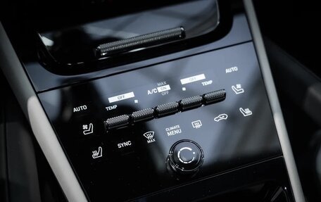 Porsche Cayenne III, 2025 год, 18 300 000 рублей, 22 фотография