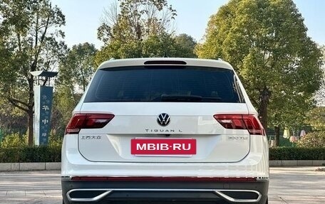 Volkswagen Tiguan II, 2023 год, 2 350 000 рублей, 5 фотография