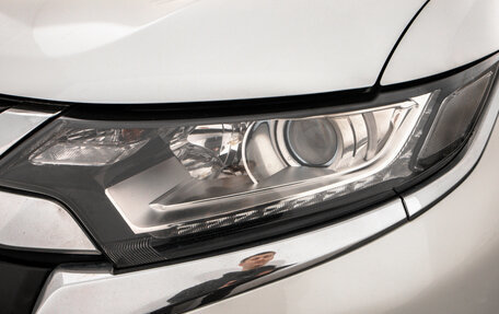 Mitsubishi Outlander III рестайлинг 3, 2017 год, 1 759 000 рублей, 7 фотография