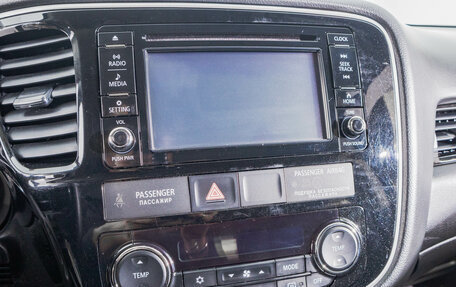 Mitsubishi Outlander III рестайлинг 3, 2017 год, 1 759 000 рублей, 19 фотография