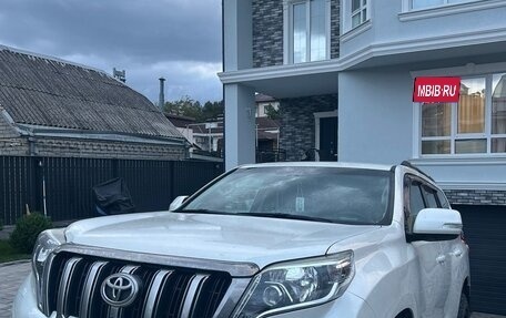Toyota Land Cruiser Prado 150 рестайлинг 2, 2016 год, 4 500 000 рублей, 2 фотография
