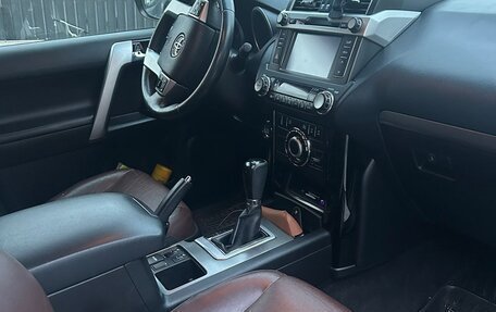 Toyota Land Cruiser Prado 150 рестайлинг 2, 2016 год, 4 500 000 рублей, 6 фотография