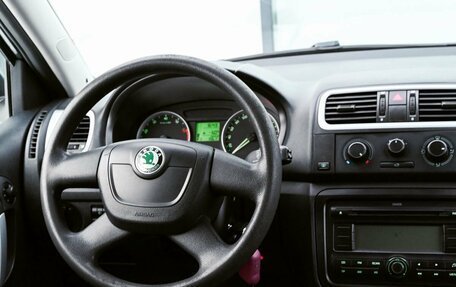 Skoda Fabia II, 2009 год, 369 000 рублей, 11 фотография