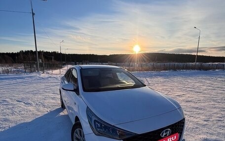 Hyundai Solaris II рестайлинг, 2021 год, 1 350 000 рублей, 3 фотография