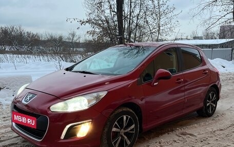 Peugeot 308 II, 2011 год, 340 000 рублей, 2 фотография